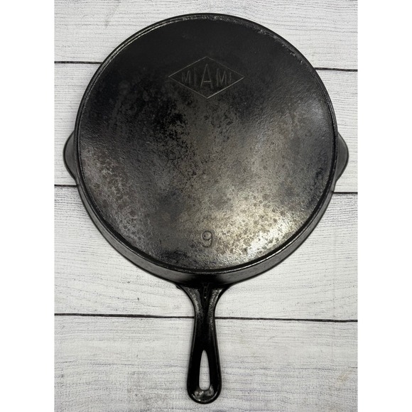 Vintage Miami Cast Iron Skillet No. 9 Smooth‎ Bottom Cookware Restored